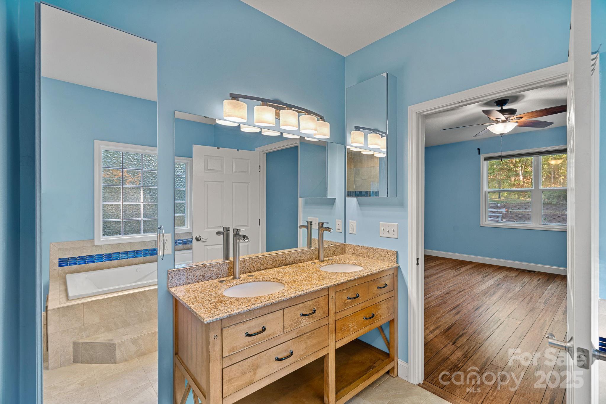 4822 Baywood Court
