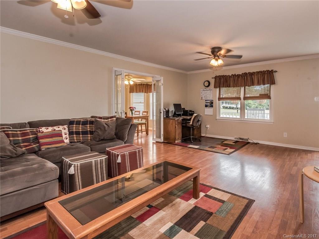 Jamestowne - Residential