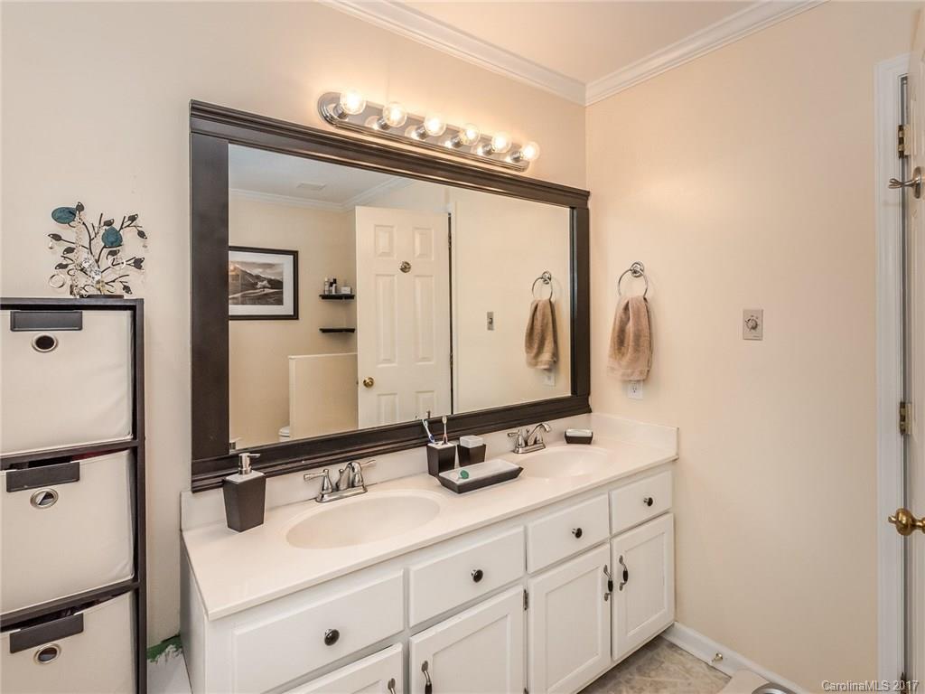 Jamestowne - Residential