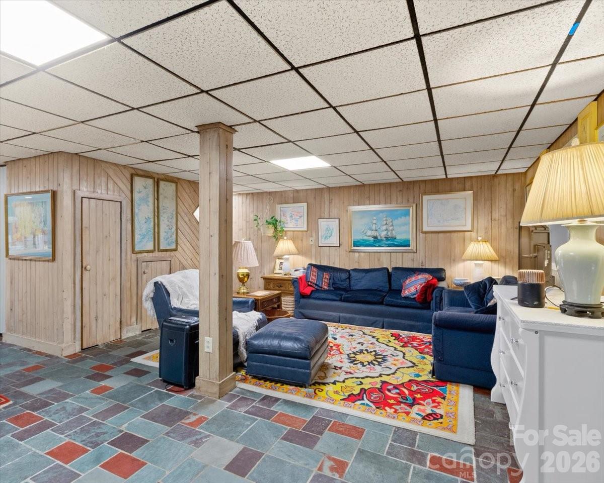 119 Fox Den Road