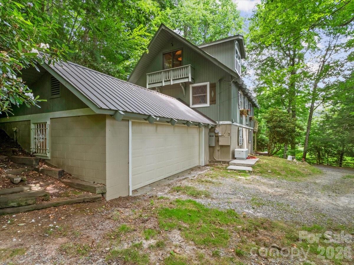 119 Fox Den Road