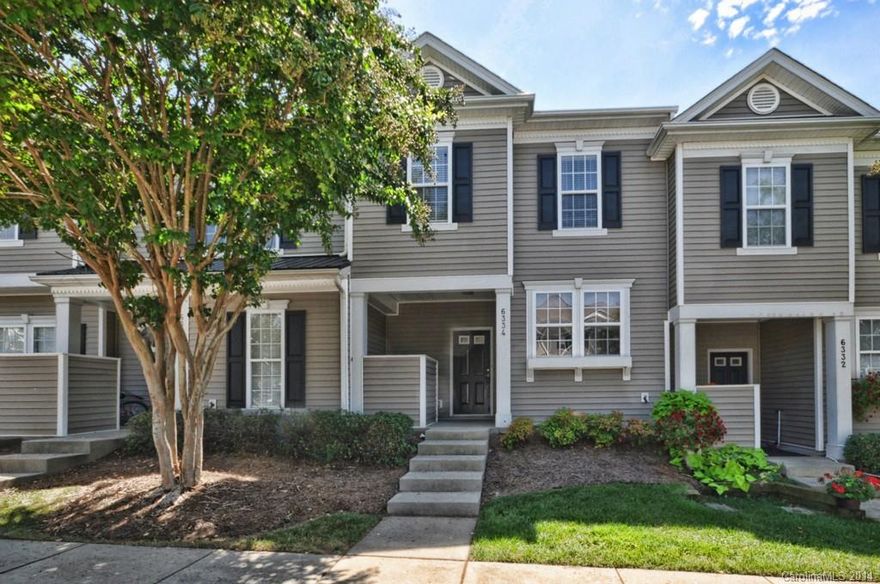 Move in ready 3BDRM, 2.5BA townhome w/an bright & open floor plan, 9' ceilings on main, great room & dining area combination, spacious KIT w/great cabinet & countertop space.All 3 bdrms are on the upper level, master suite offers a walk in closet & private BA. Washer & dryer convey. Cozy rear patio great for entertaining & exterior storage closet.Minutes from Ballantyne, Fort Mill, 1-485, I-77, shopping & dining. Low tax rate for SC residents, property approved for USDA's 100%rural housing loan!