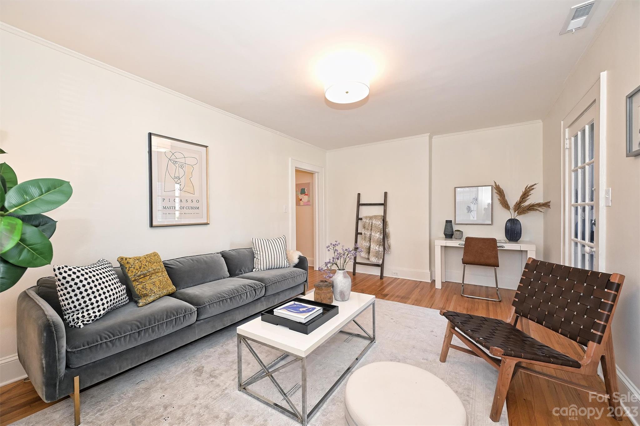 Elizabeth - Residential