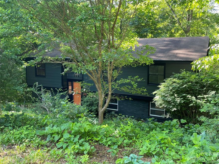 Beautifully renovated home in desirable Botany Woods