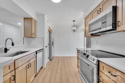 5727 Dockside Drive Charlotte NC 28227