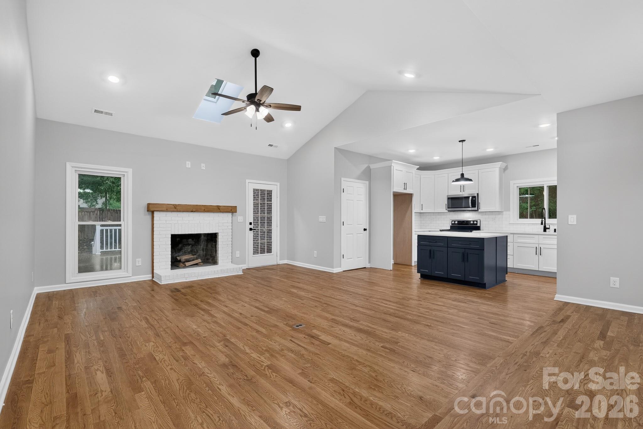 1029 Fairway Ridge Road NW