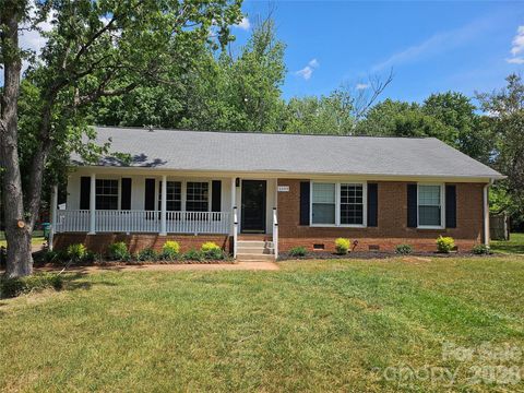 Photo of 1109 Reid Harkey Road, Matthews, NC 28105 (MLS # 4388546)