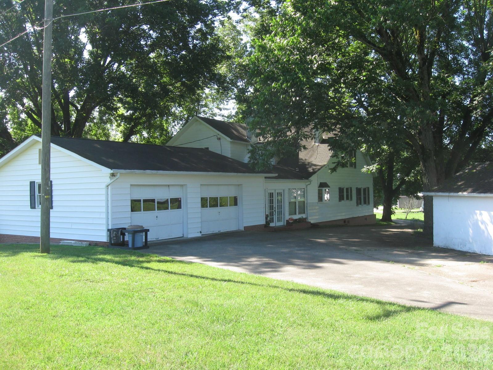 3850 hartland Road