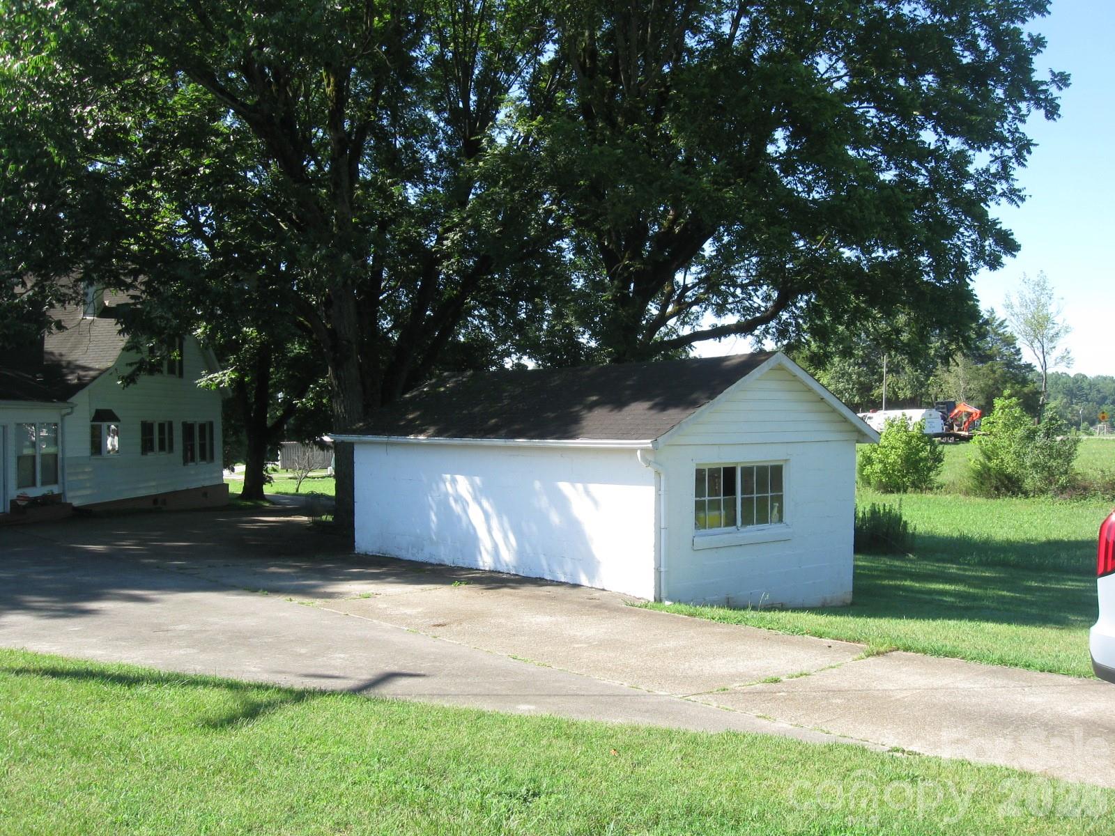 3850 hartland Road