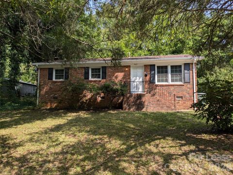 Photo of 362 Cabarrus Avenue, Mooresville, NC 28115 (MLS # 4407305)