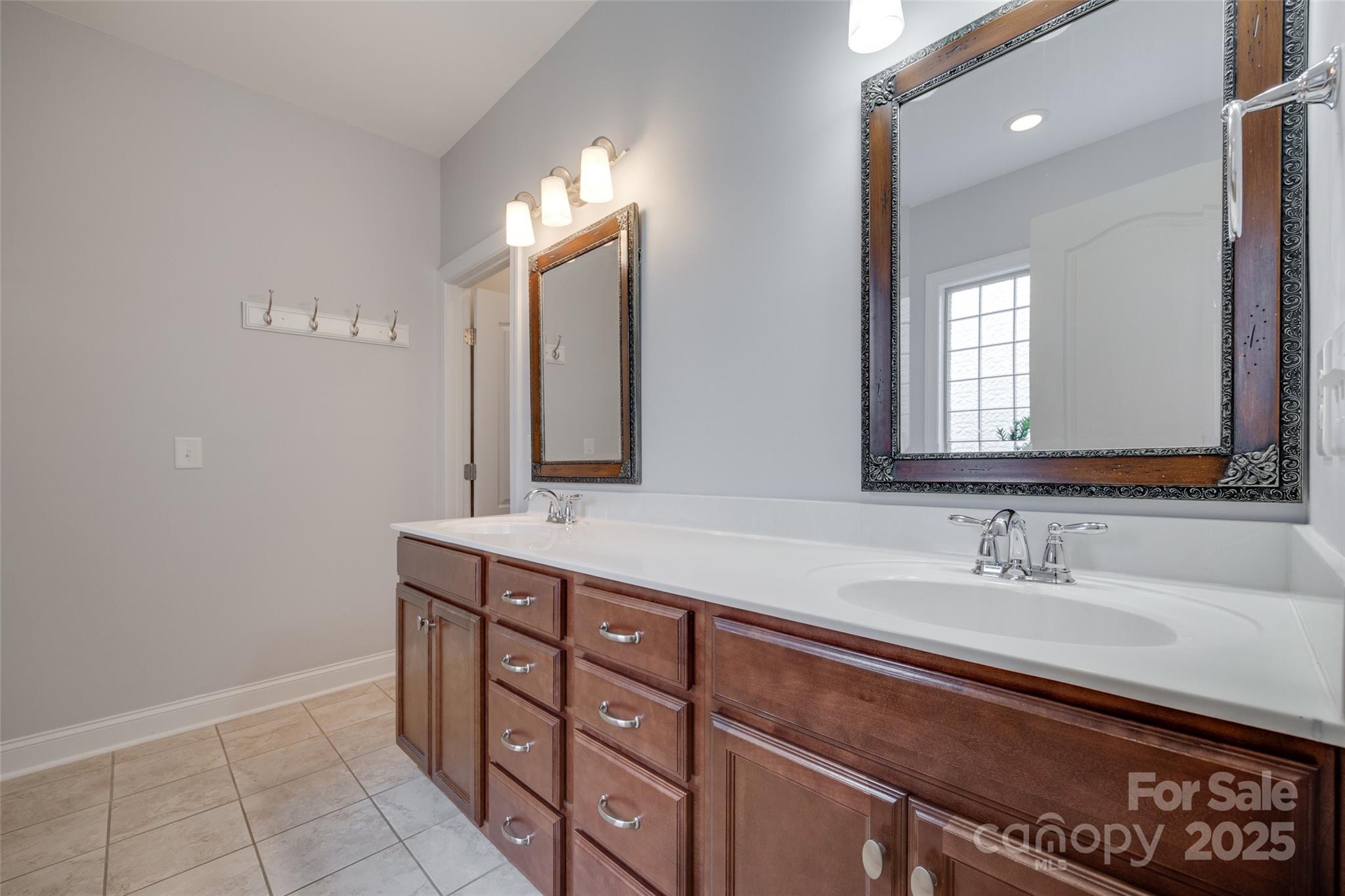 Stoneridge Lakes - Residential