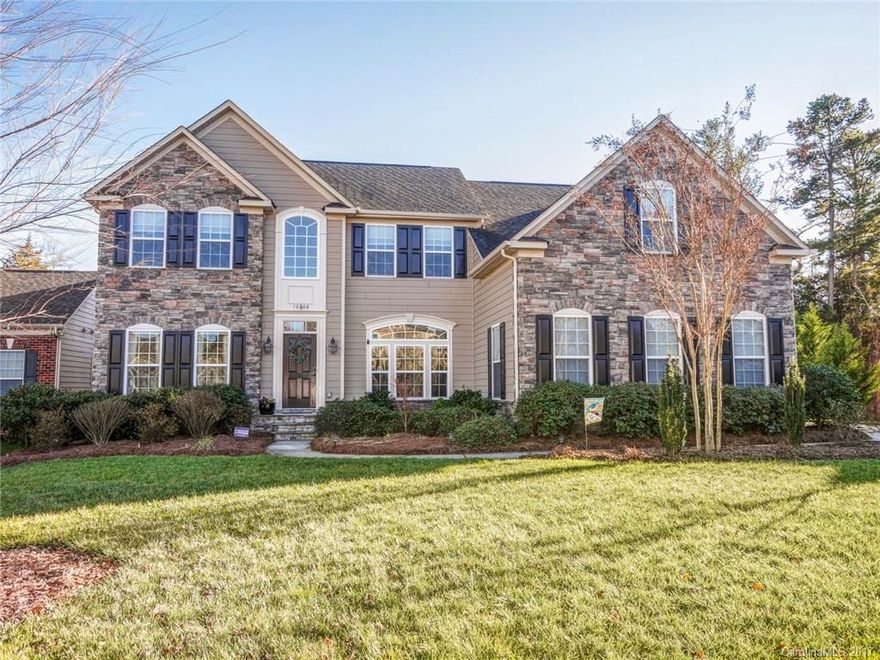 Gorgeous home on cul-de-sac lot w/open & bright floorpln & Master on main. Orig owners have meticulously maintained home! Full of upgrades: 6 ceiling fans, surround snd, gas FP, bkfast rm! Kit w/granite, islnd & 2 pantries. Lrg Mastr w/tray ceiling, dual walk-in closets & M.bath w/dual vanities, sep garden tub & shower. Custom closet systms in Mastr & Laundry. Office, Lrg bonus rm + 3 beds up. Side load 2 car garage! Beautiful, private bckyrd w/brick paver patio & Blk Alum fencing. Must See!