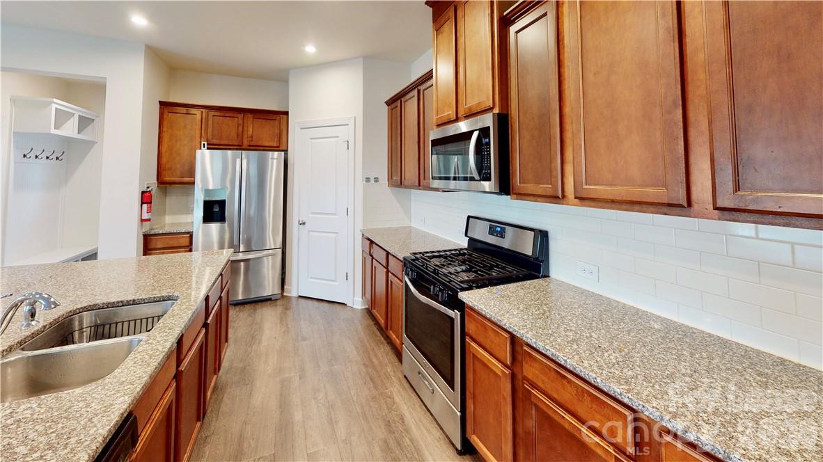 Haywyck Meadows - Residential Lease