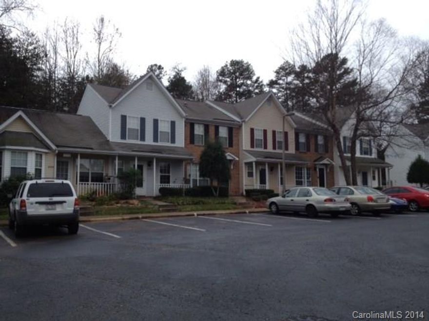 This townhome has 2 bedrooms and 2.5 bathrooms. Enjoy the large stone fireplace on cold days! Beautiful wood floor in the kitchen! Great front porch for relaxing! Easy access to E WT Harris Blvd!