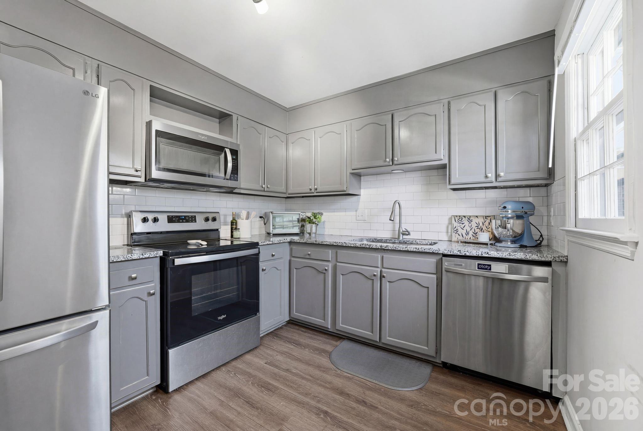 8033 Regent Park Lane