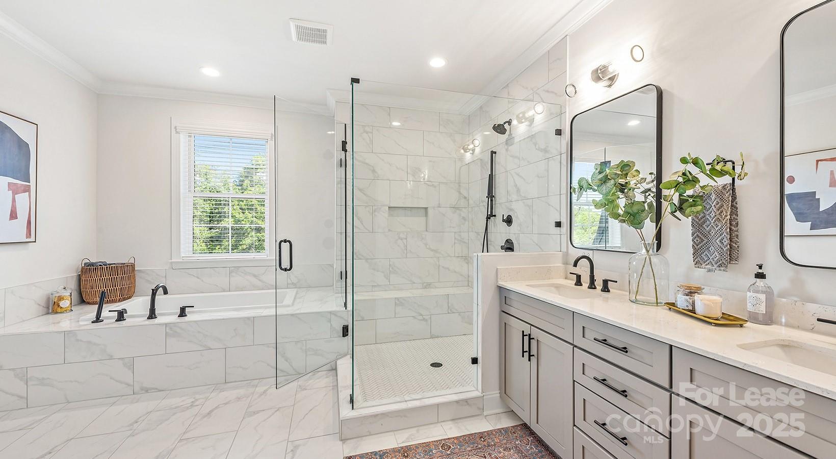 Charlotte, North Carolina 28210, United States, 4 Bedrooms Bedrooms, ,4 BathroomsBathrooms,Residential,Active,106723