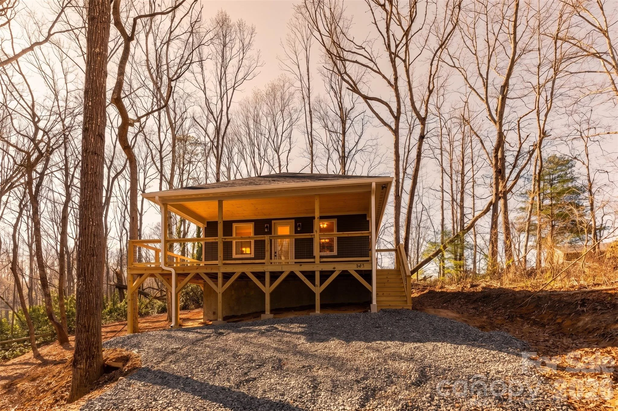 137 E Arbutus Trail, Hendersonville, NC, 28792