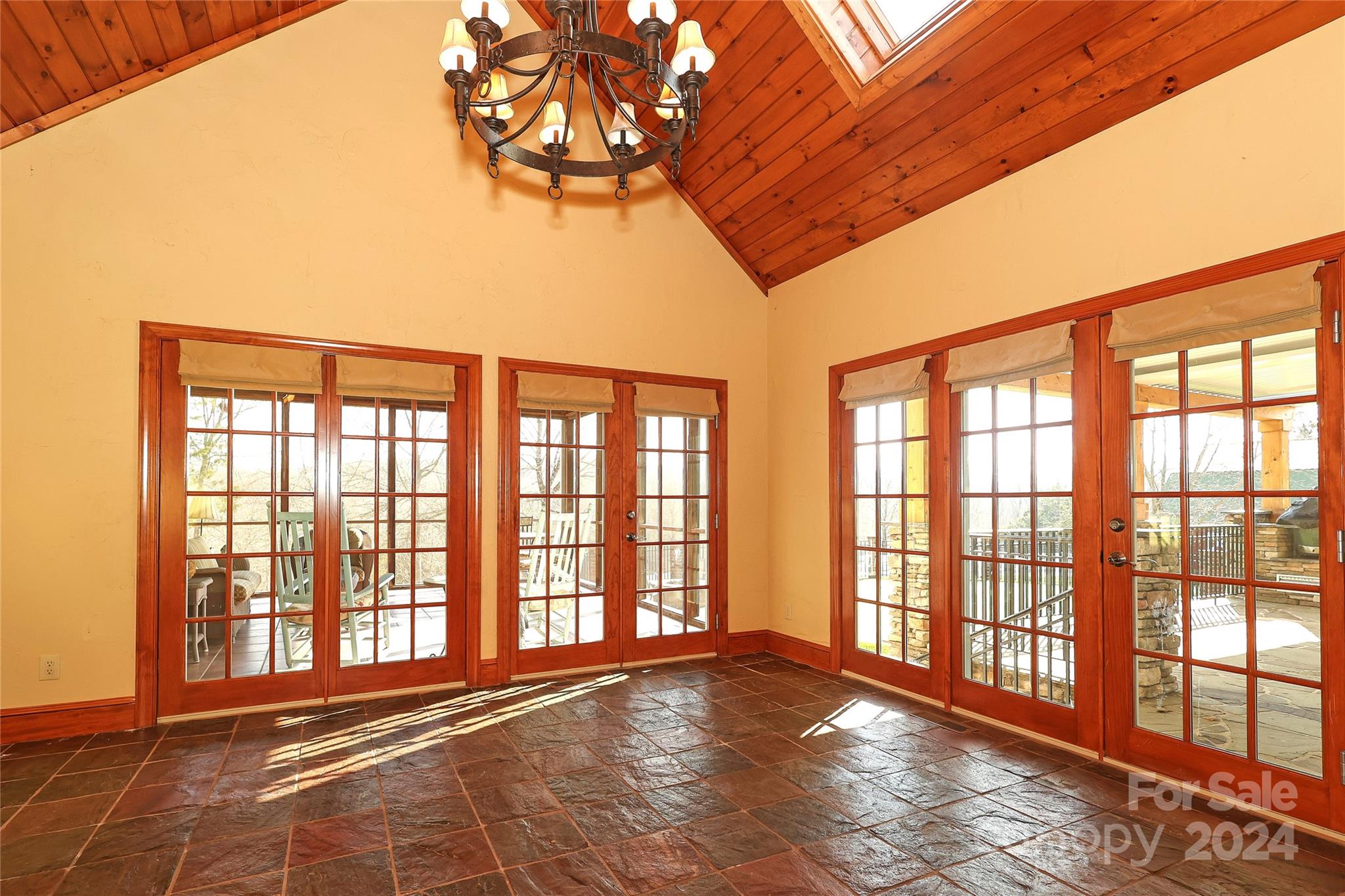 Ridge Run - Residential