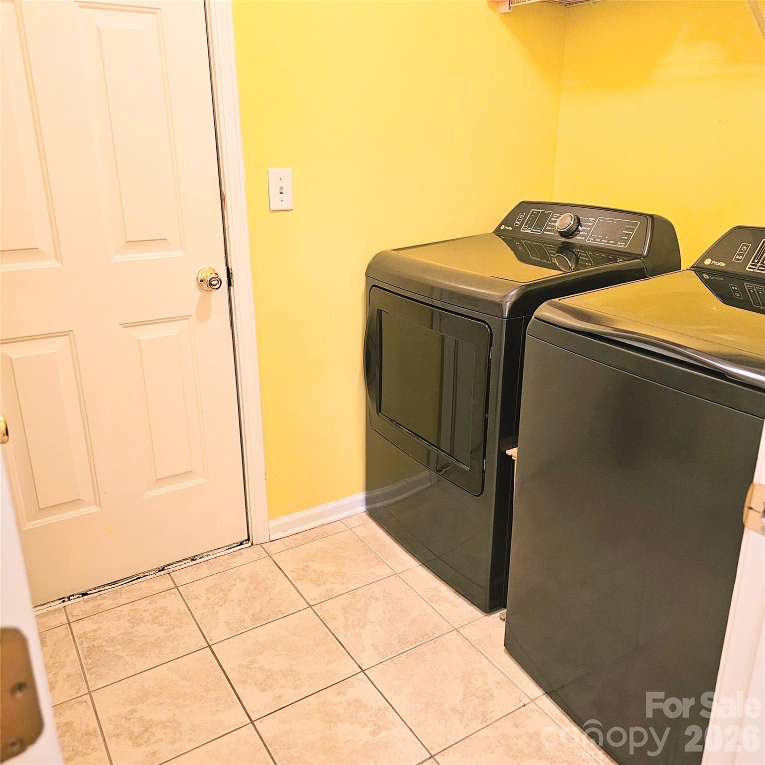 4022 Meadowview Hills Drive