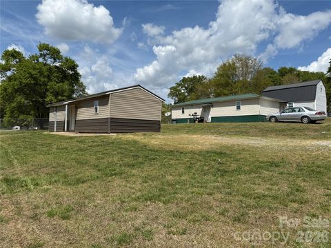 181 Sandy Hill Drive Forest City NC 28043