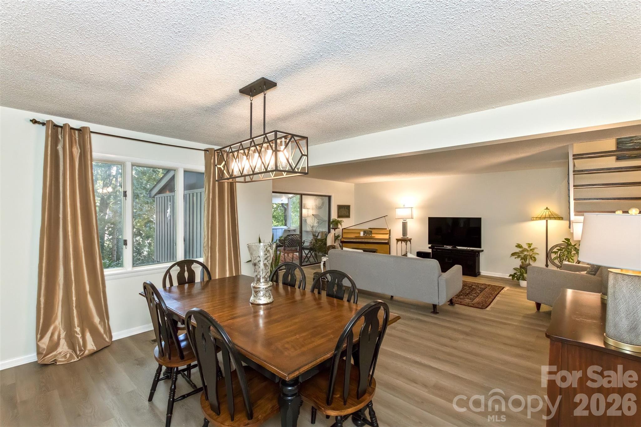 503 Crowfields Lane