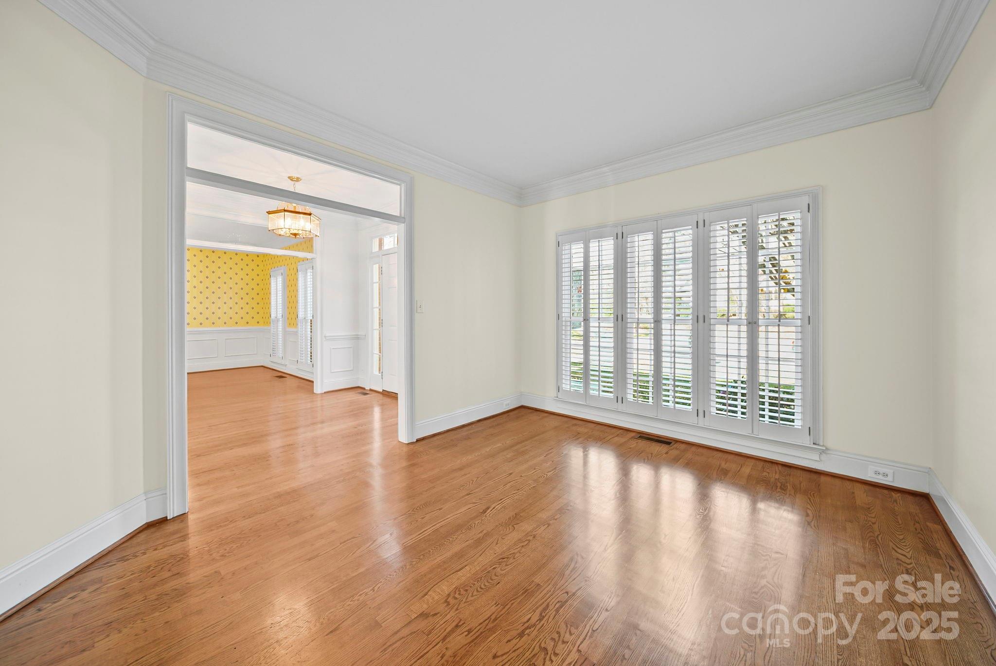 Charlotte, North Carolina 28269, United States, 5 Bedrooms Bedrooms, ,4 BathroomsBathrooms,Residential,Active,249275