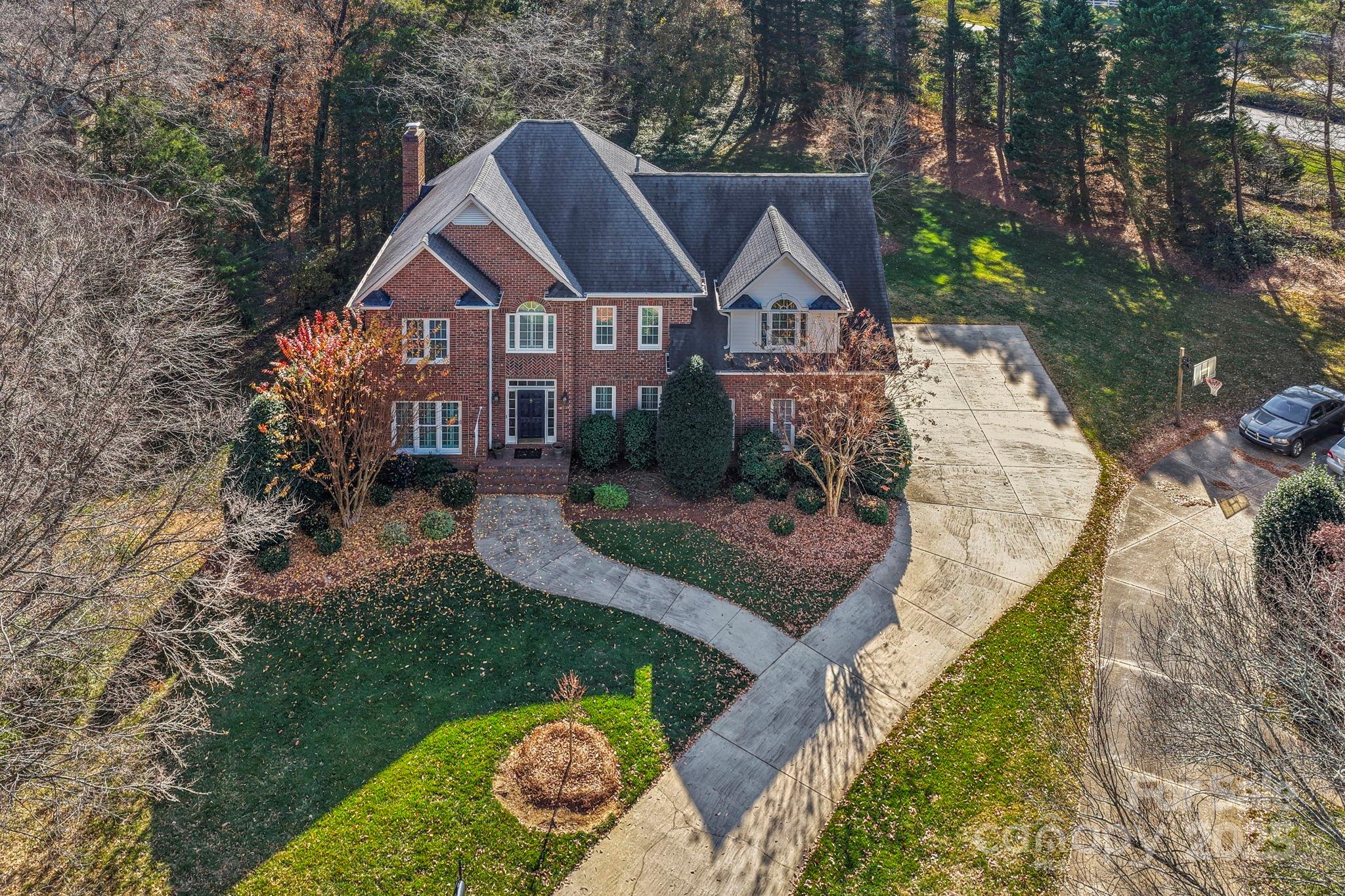 Charlotte, North Carolina 28269, United States, 5 Bedrooms Bedrooms, ,4 BathroomsBathrooms,Residential,Active,249275