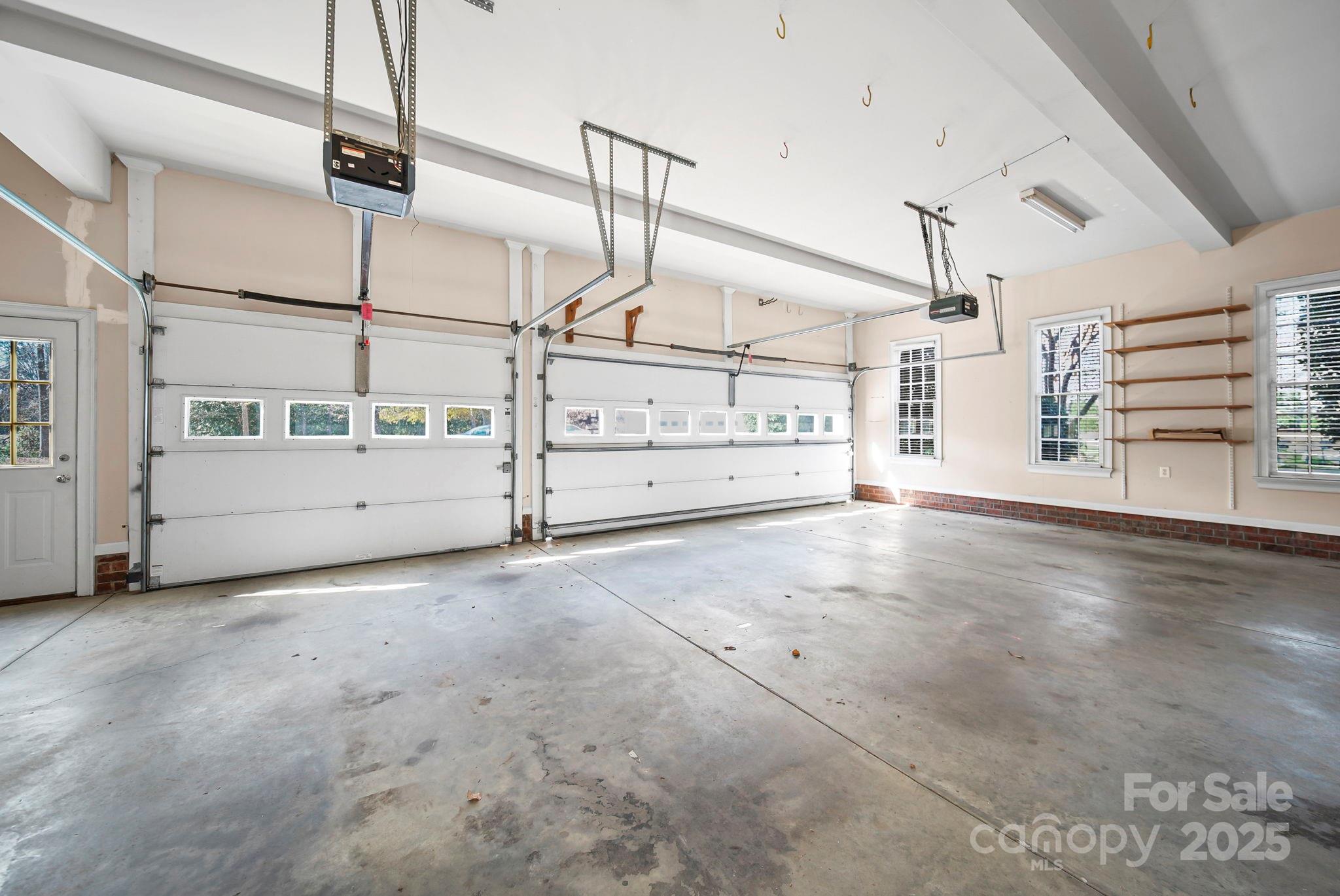 Charlotte, North Carolina 28269, United States, 5 Bedrooms Bedrooms, ,4 BathroomsBathrooms,Residential,Active,249275