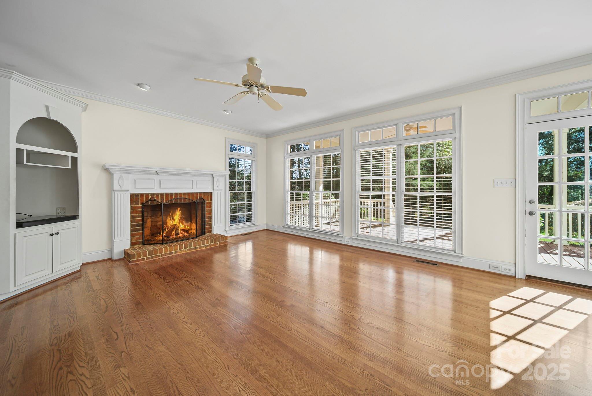 Charlotte, North Carolina 28269, United States, 5 Bedrooms Bedrooms, ,4 BathroomsBathrooms,Residential,Active,249275