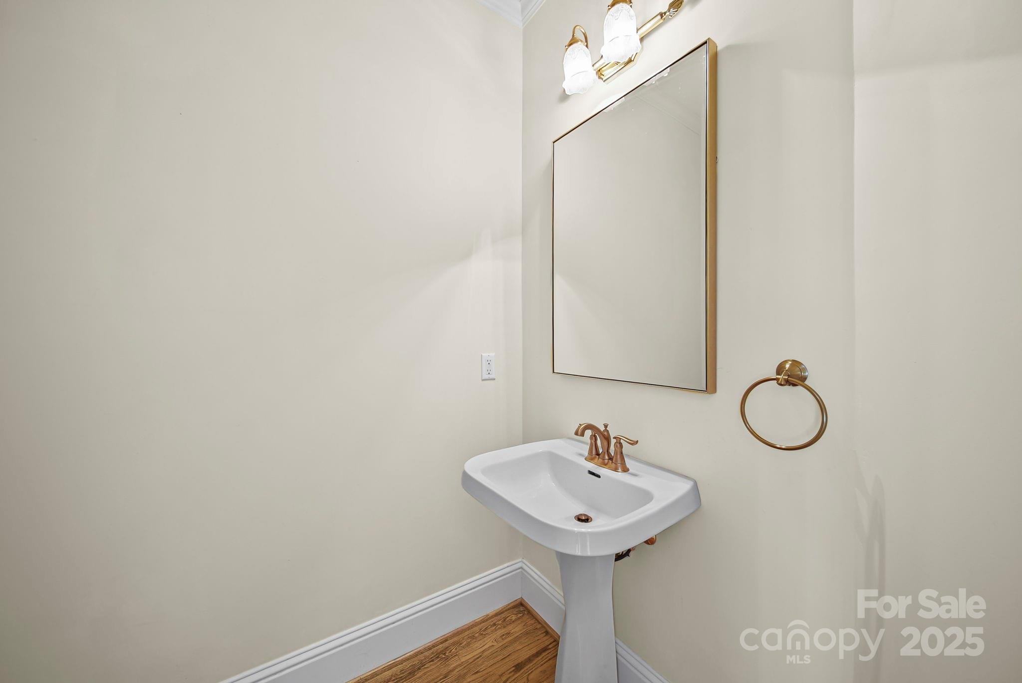 Charlotte, North Carolina 28269, United States, 5 Bedrooms Bedrooms, ,4 BathroomsBathrooms,Residential,Active,249275