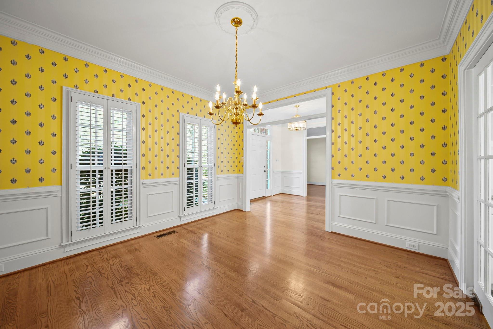 Charlotte, North Carolina 28269, United States, 5 Bedrooms Bedrooms, ,4 BathroomsBathrooms,Residential,Active,249275