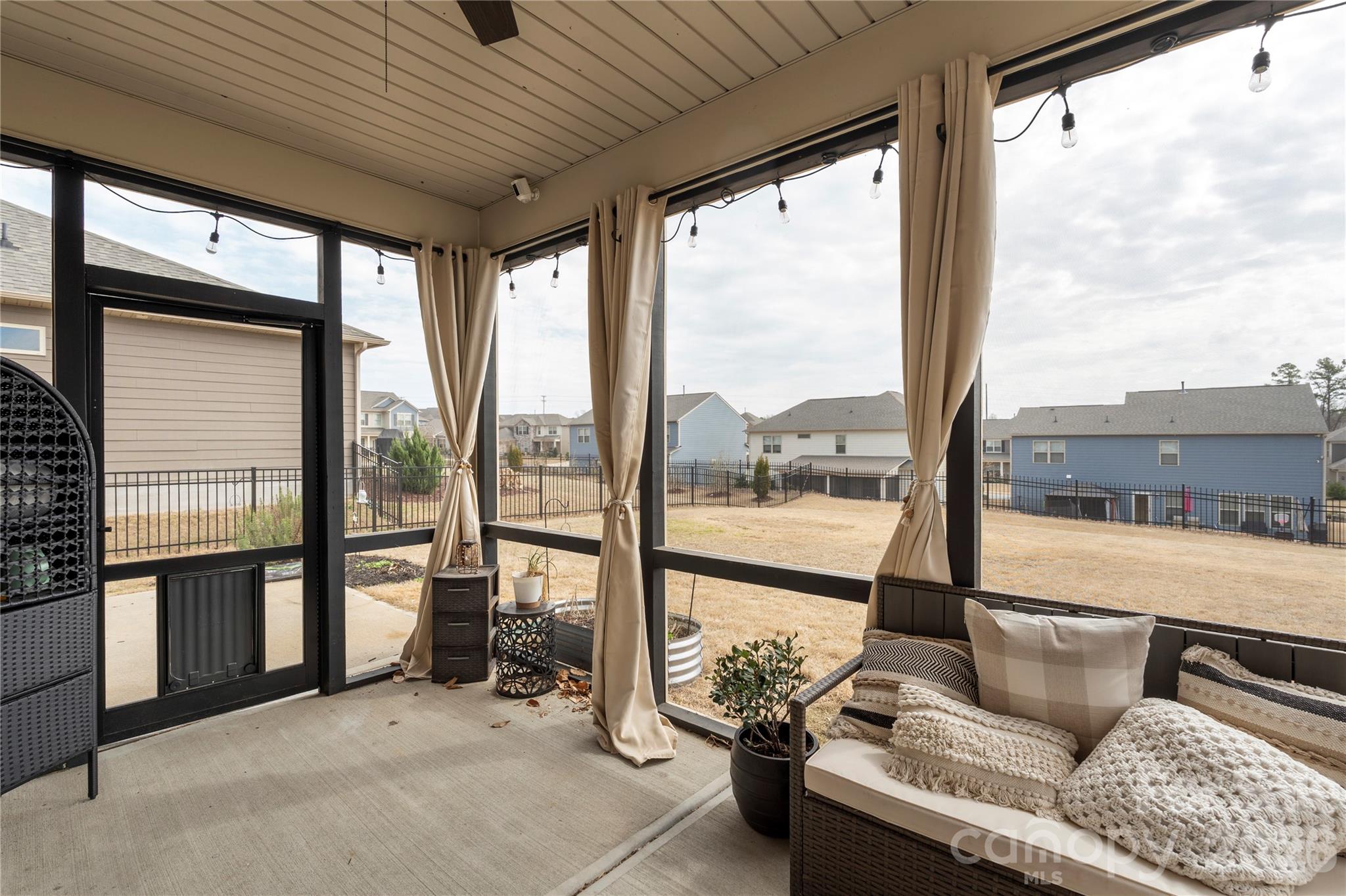 Queensbridge - Residential