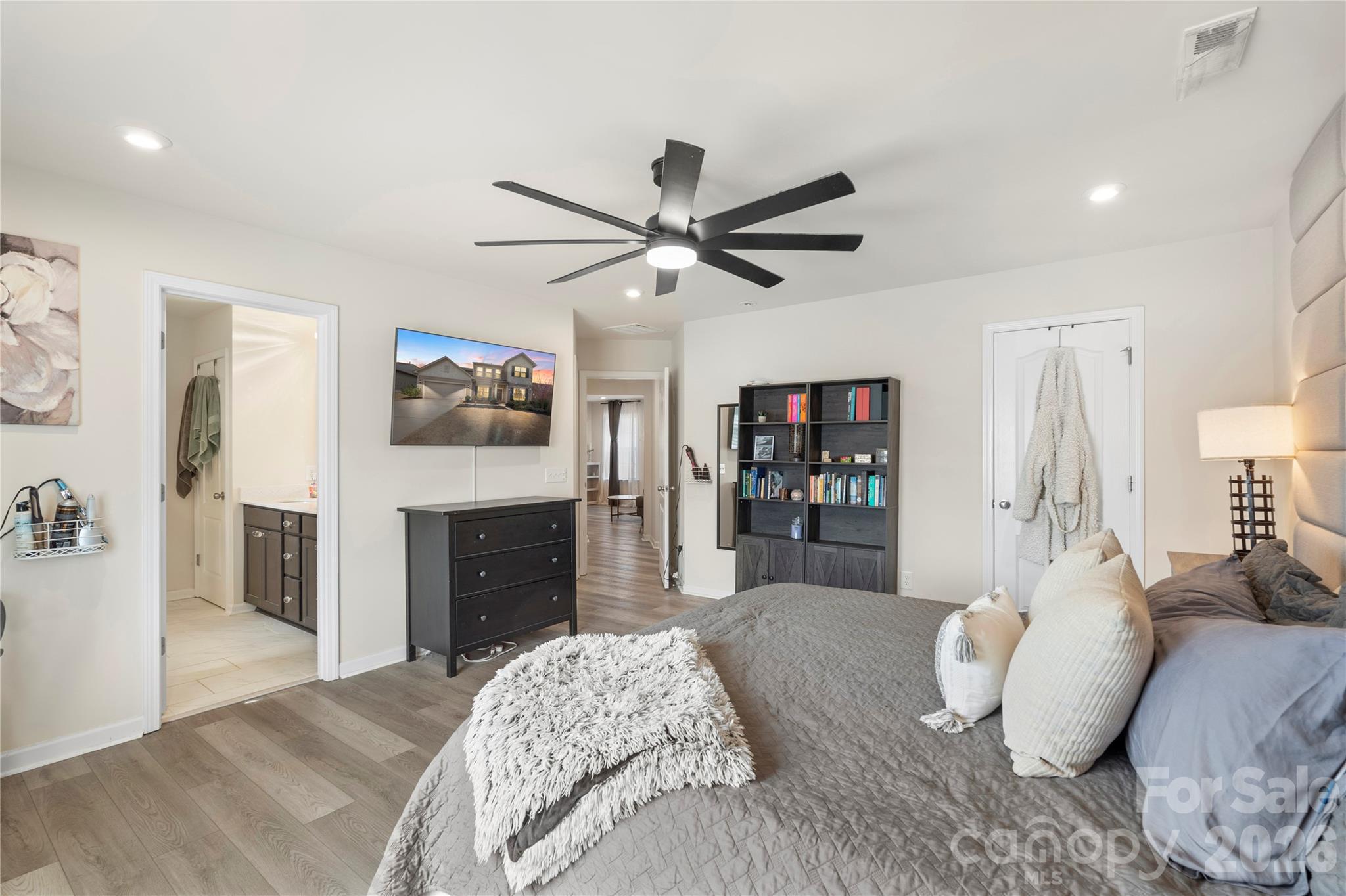 Queensbridge - Residential