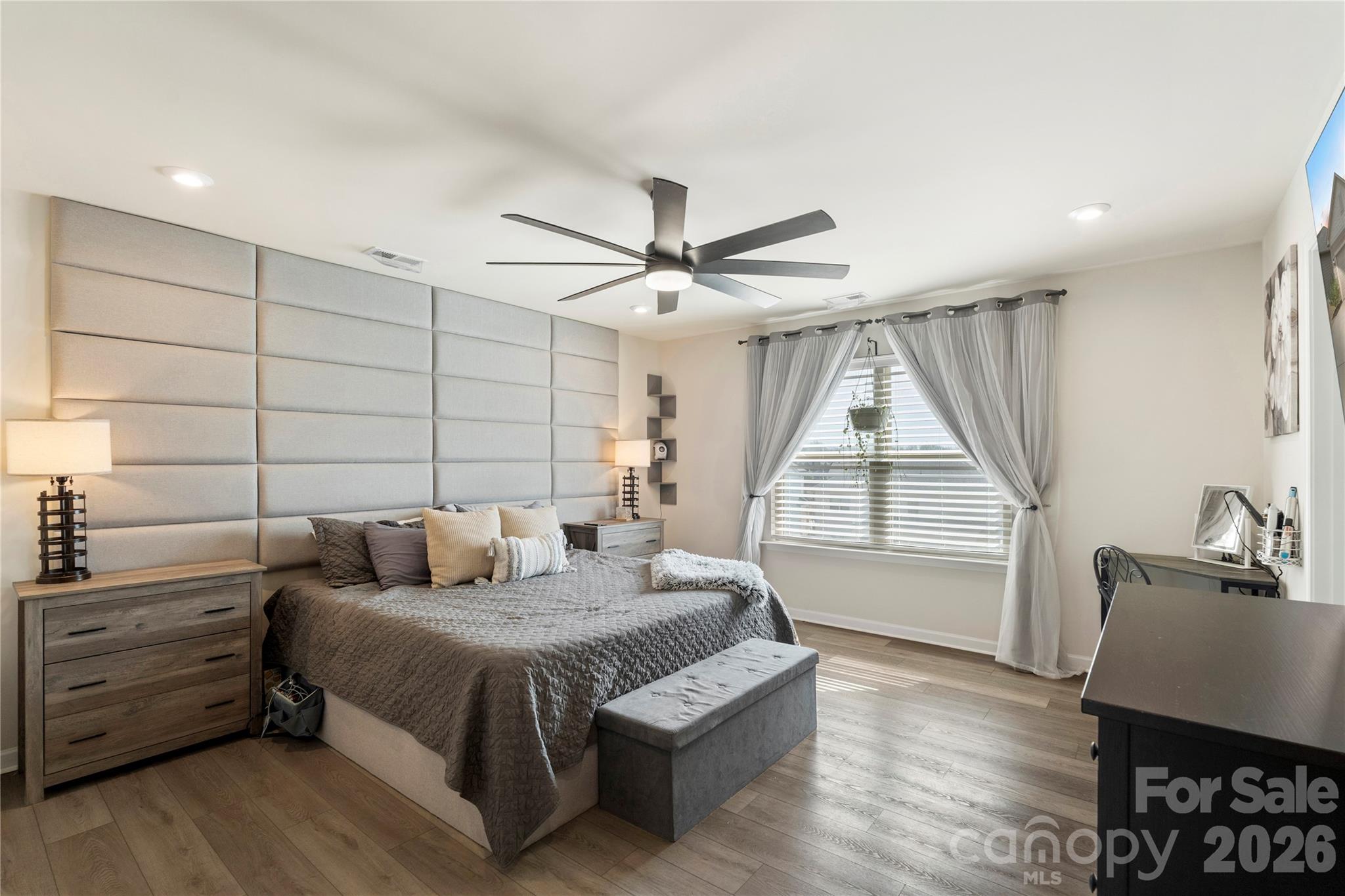 Queensbridge - Residential