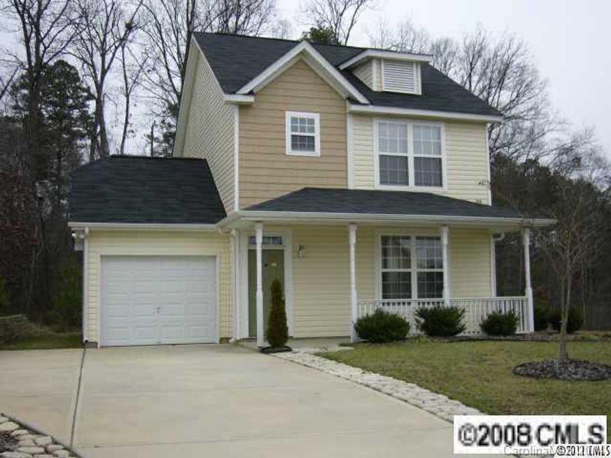 Wonderful 3 bedroom 2.5 bath home. Enjoy a rocking chair front porch, upgraded interior, tray cielings in master, fireplace and close to I-5 and shopping. Fresh paint throughout and new carpet.