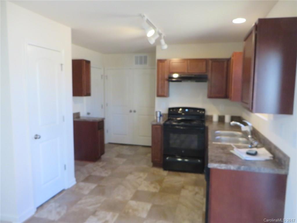 Lincoln Meadows - Residential Lease