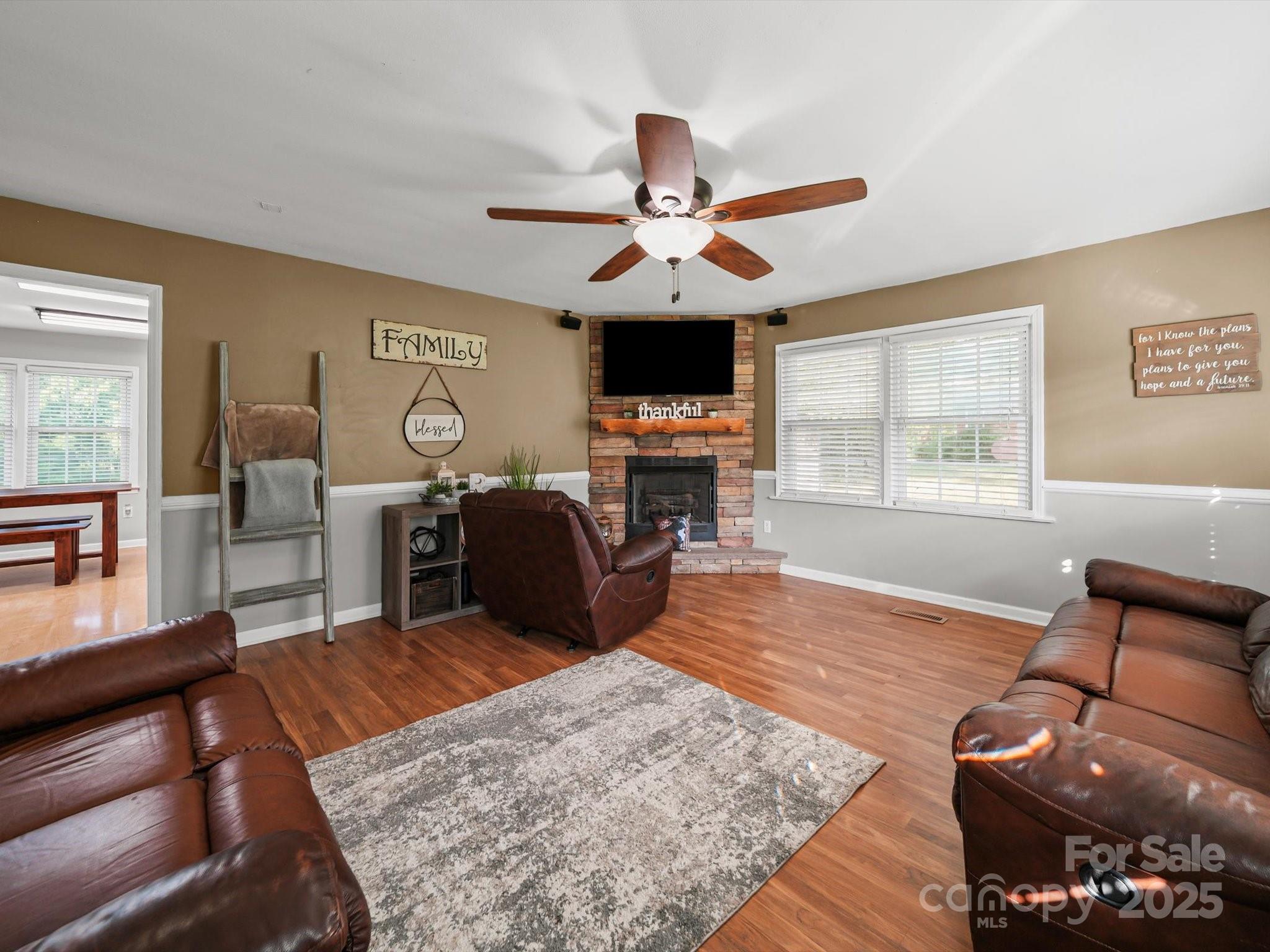 740 Mockingbird Road