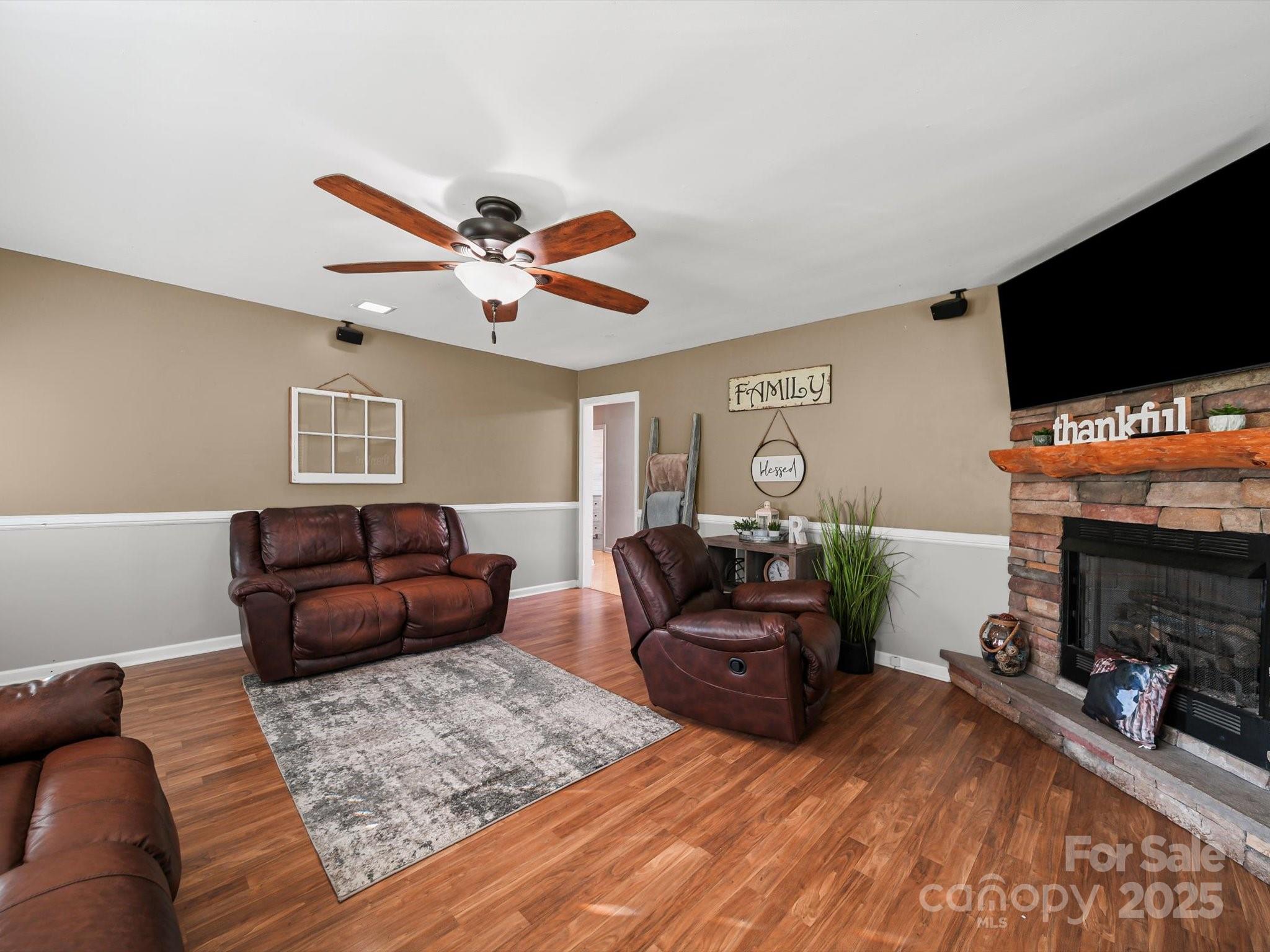 740 Mockingbird Road