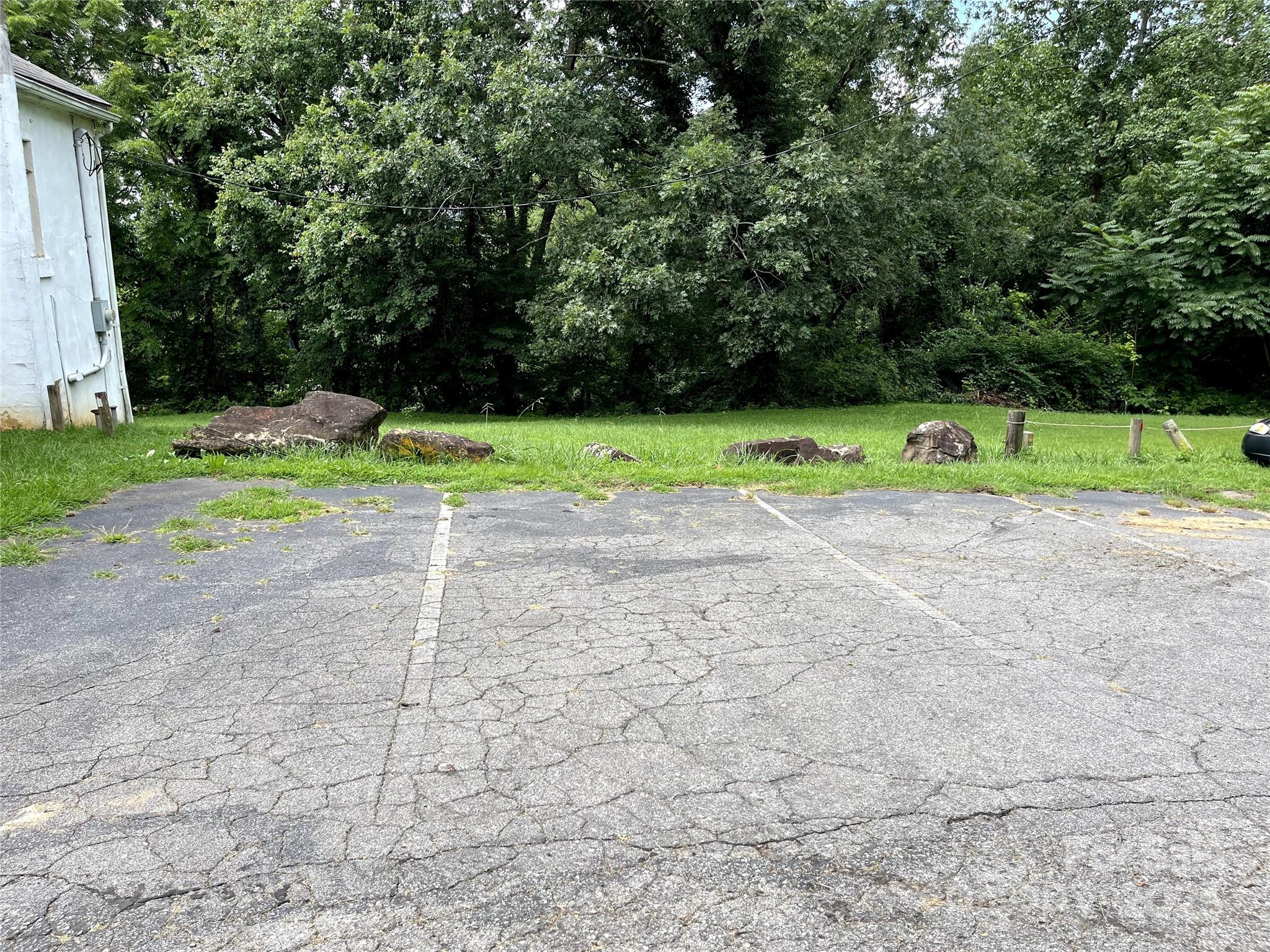 576 Deaverview Road