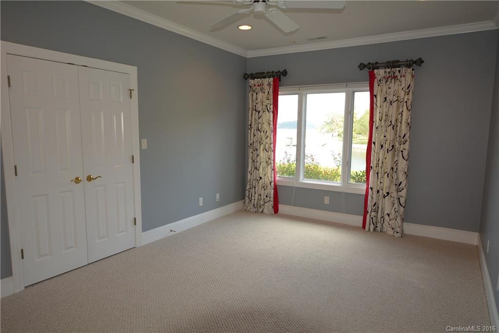 Lake Club - Residential