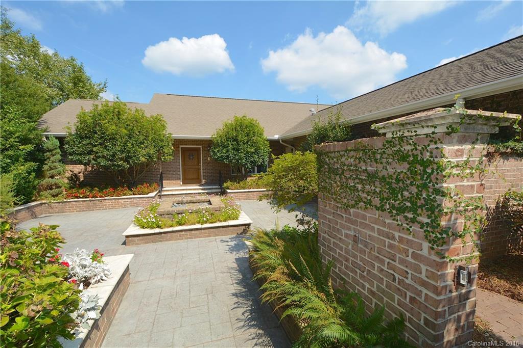 Lake Club - Residential