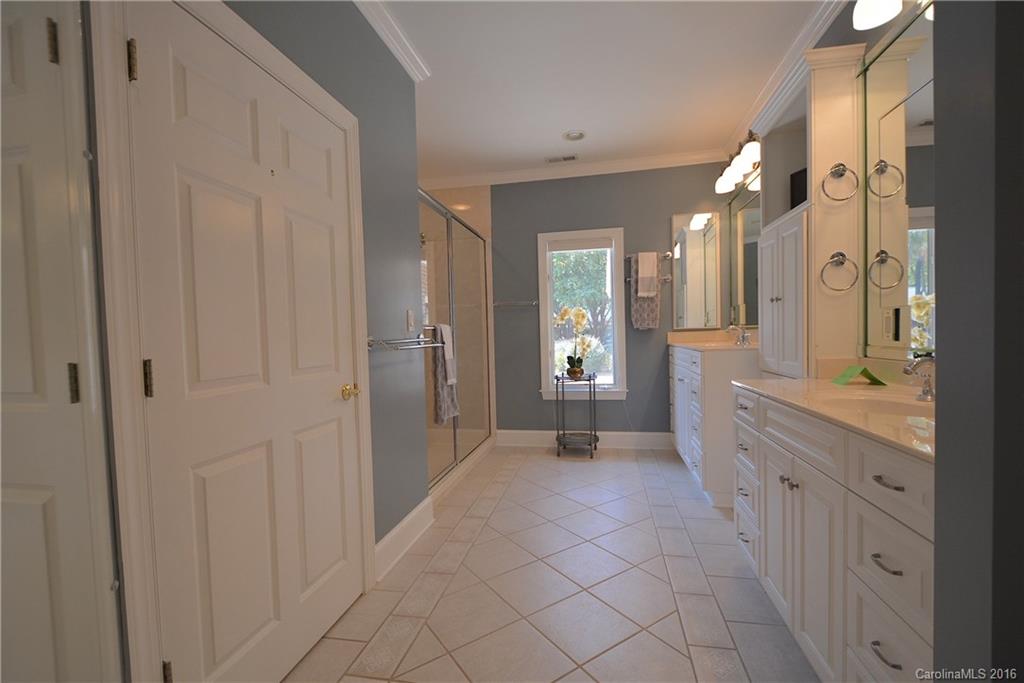 Lake Club - Residential