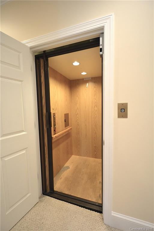 Lake Club - Residential