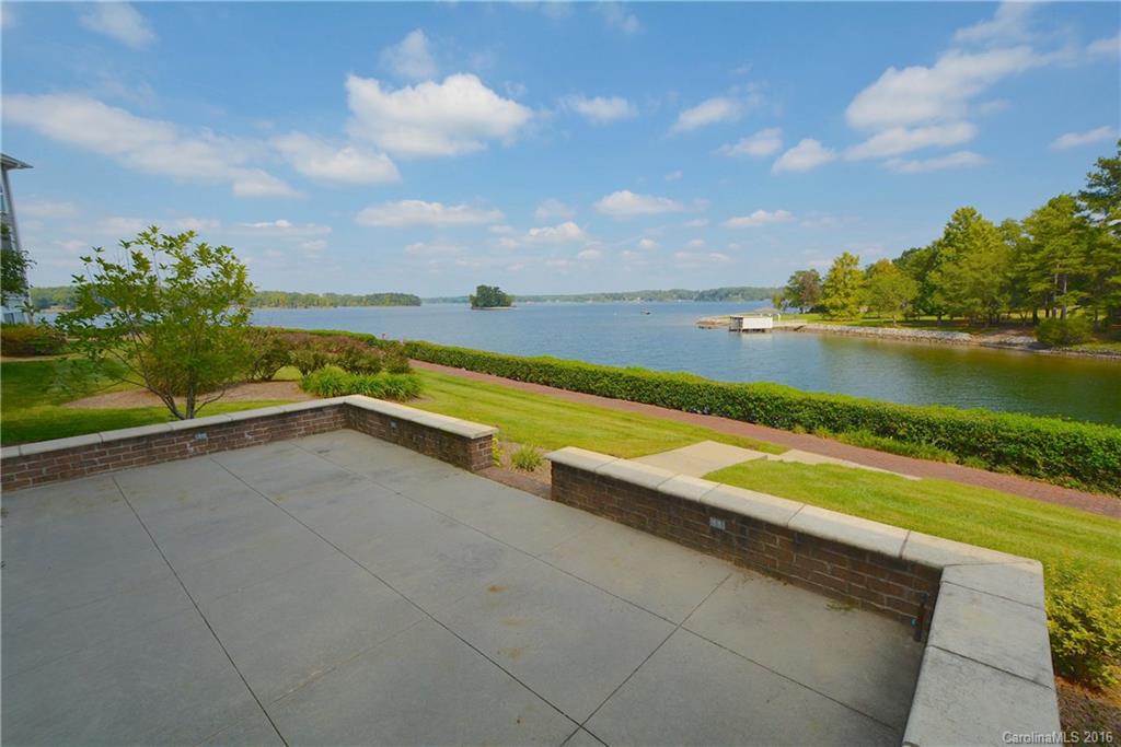 Lake Club - Residential