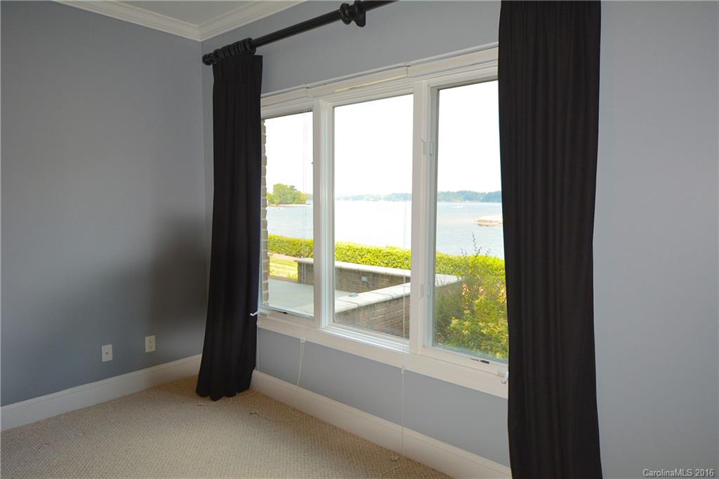 Lake Club - Residential