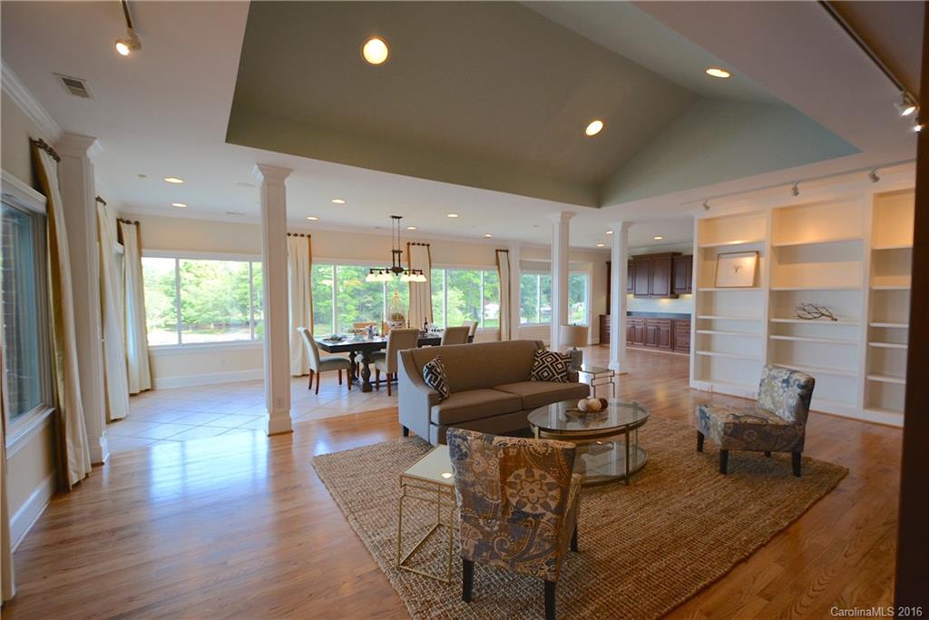 Lake Club - Residential