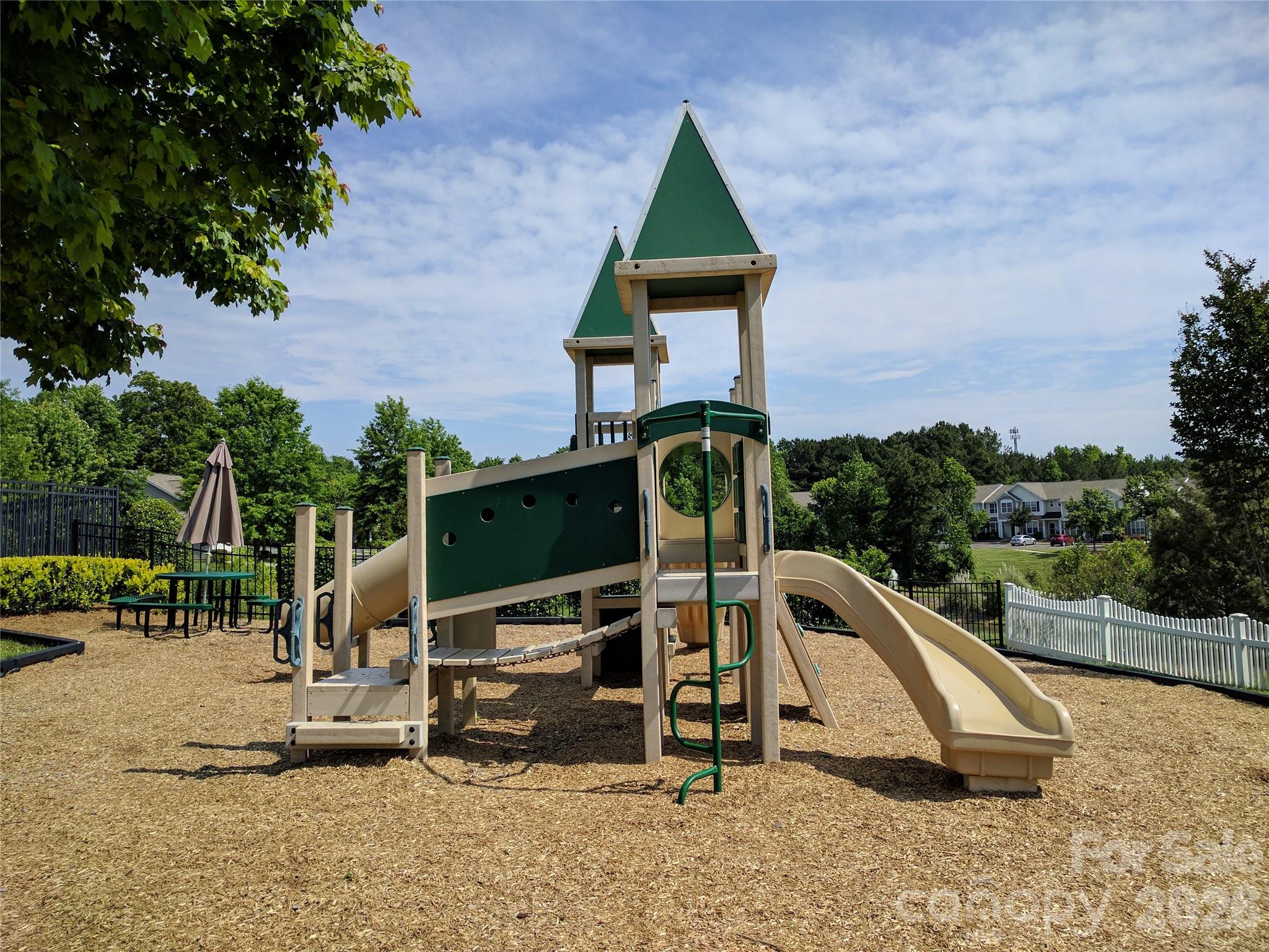 Ridge Pointe - Residential