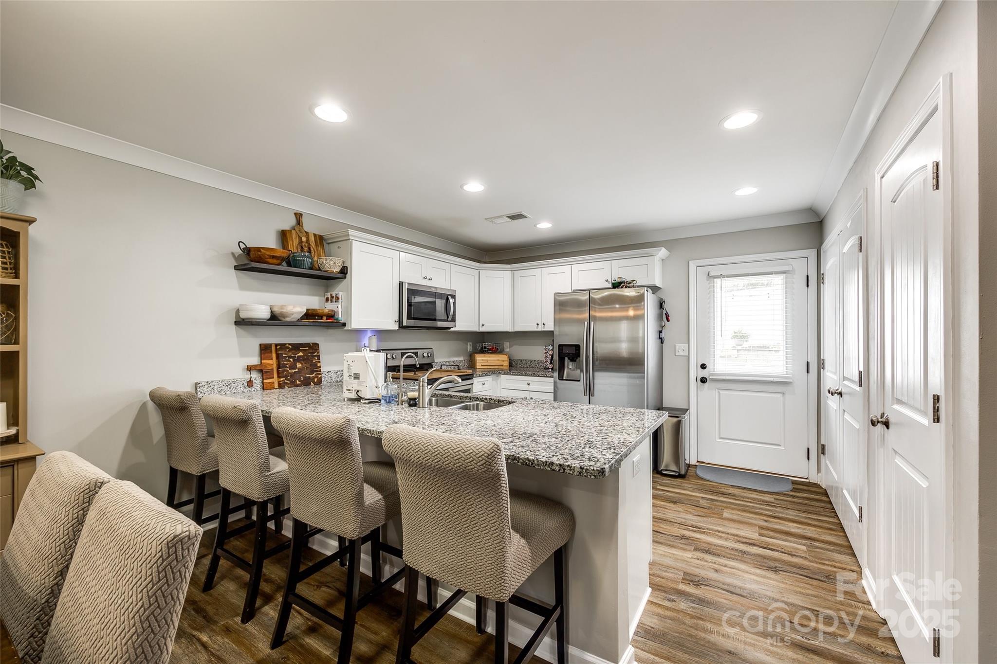 Avery Lake - Residential