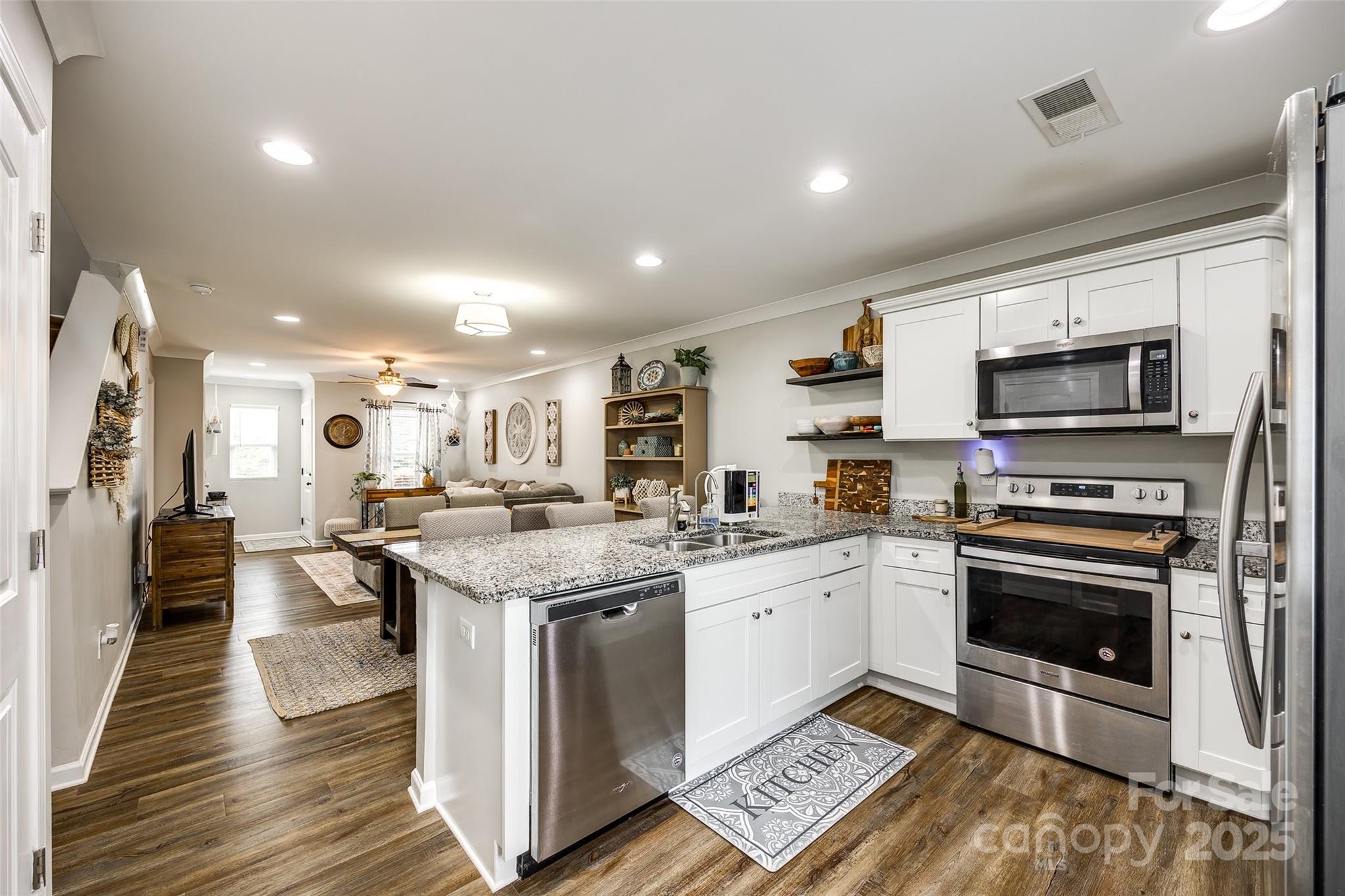 Avery Lake - Residential