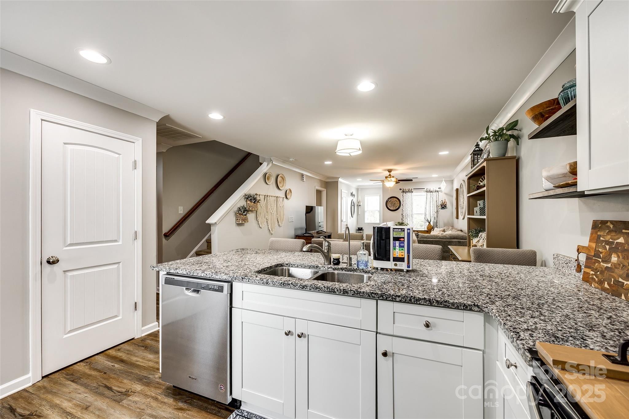 Avery Lake - Residential